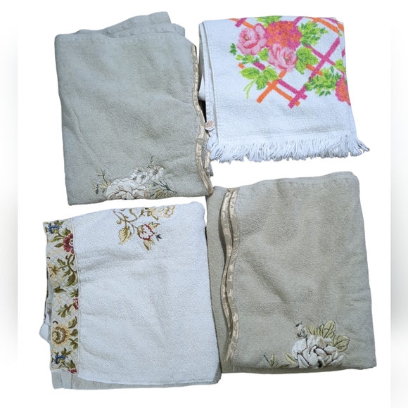 4 Beautiful Floral Bath Towels - Picture 14 of 14